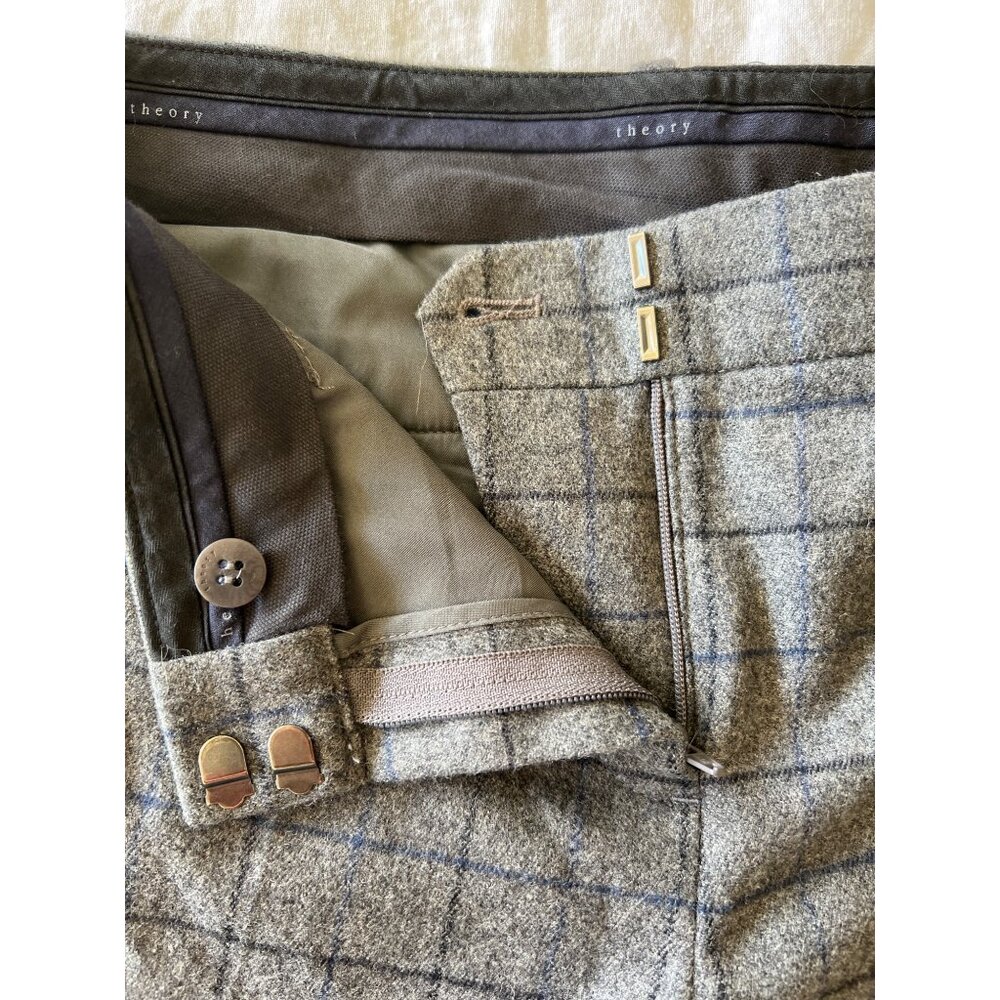 Beautiful THEORY size 2‎ gray wool check pants - Picture 6 of 8